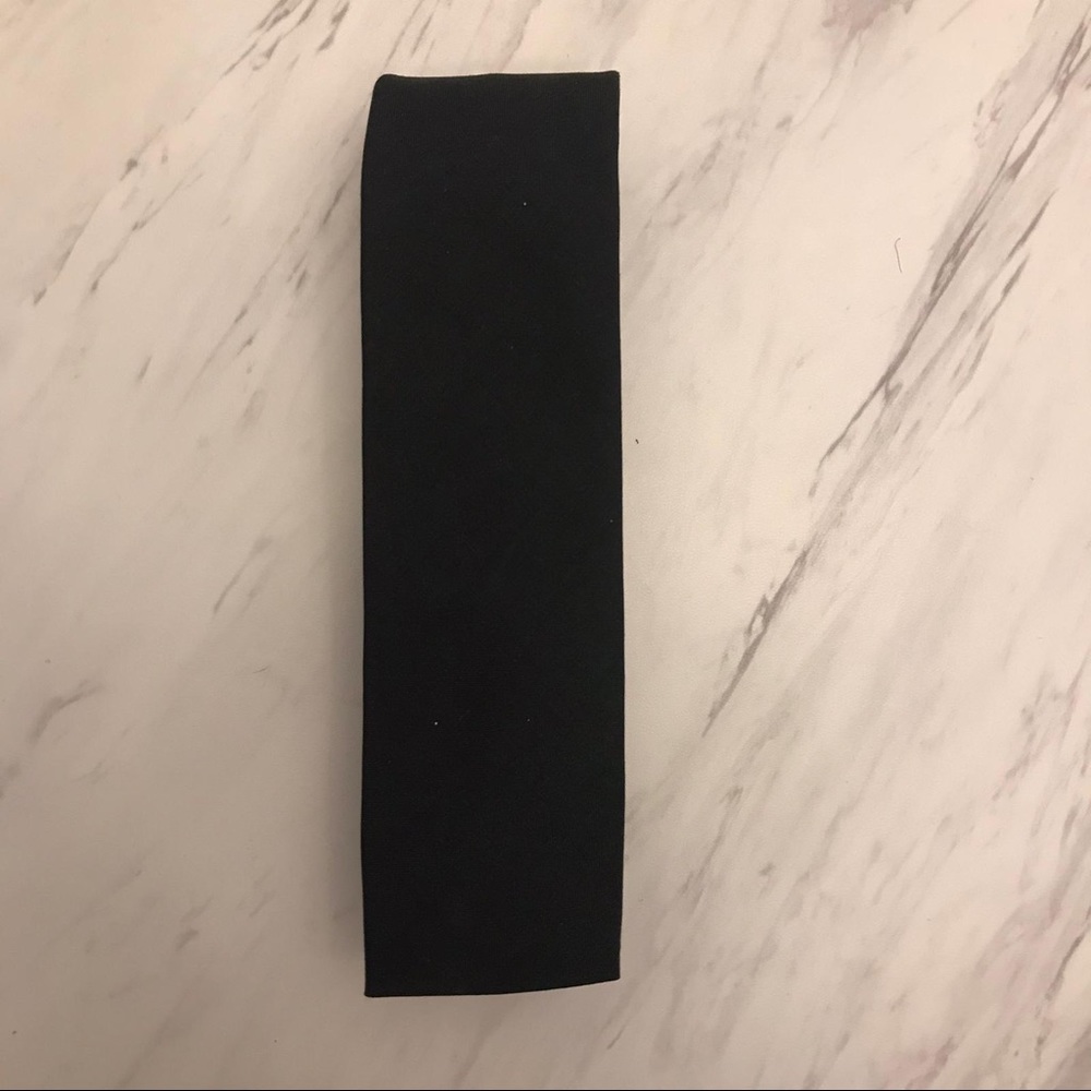 Black tie